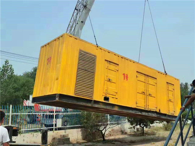 和田县300KW柴油发电机组油耗是多少？